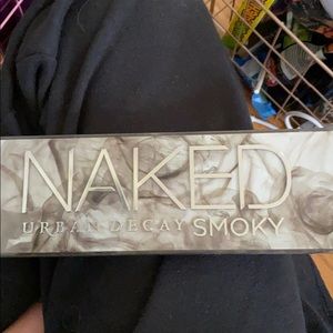 Naked smoky palette